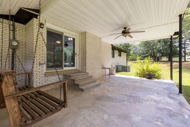 2809 Country Club Dr, Centerville, TN 37033