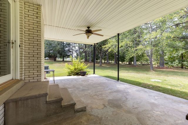 2809 Country Club Dr, Centerville, TN 37033