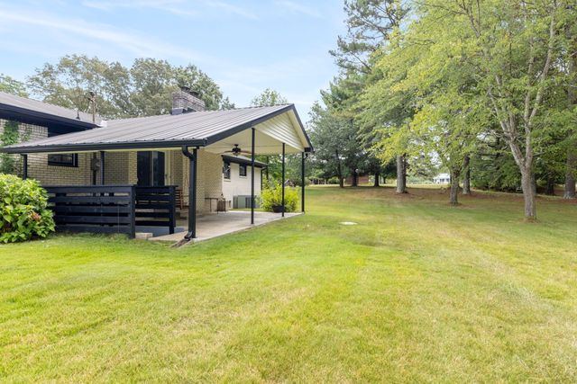 2809 Country Club Dr, Centerville, TN 37033