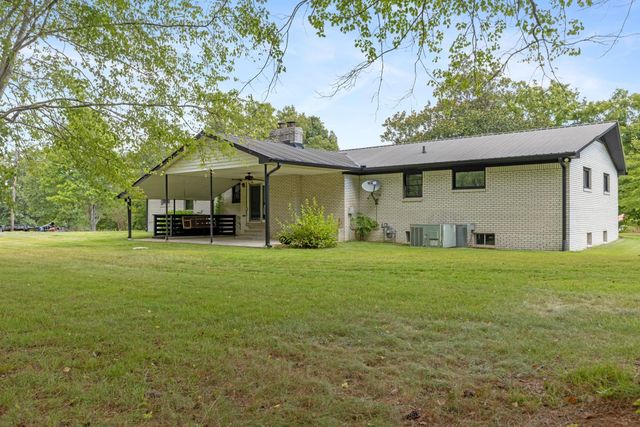 2809 Country Club Dr, Centerville, TN 37033
