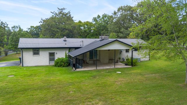 2809 Country Club Dr, Centerville, TN 37033