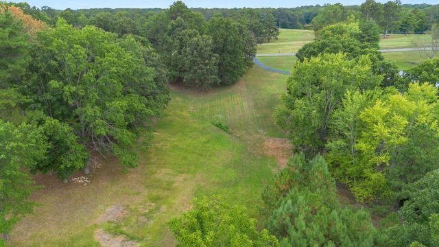 2809 Country Club Dr, Centerville, TN 37033