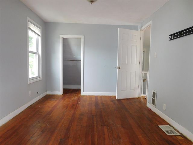 1009 Euclid Place, Lansing, MI 48912