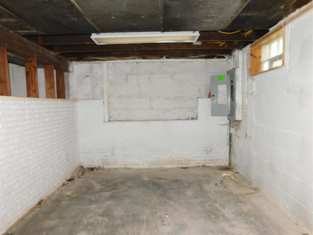 1009 Euclid Place, Lansing, MI 48912