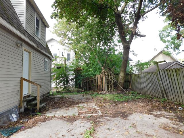 1009 Euclid Place, Lansing, MI 48912