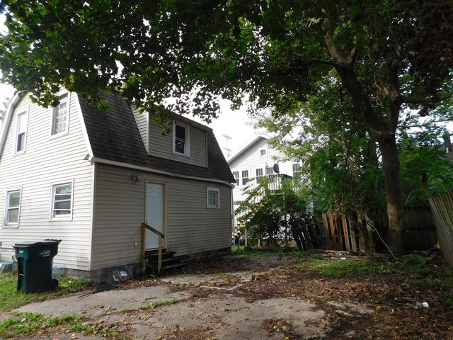 1009 Euclid Place, Lansing, MI 48912