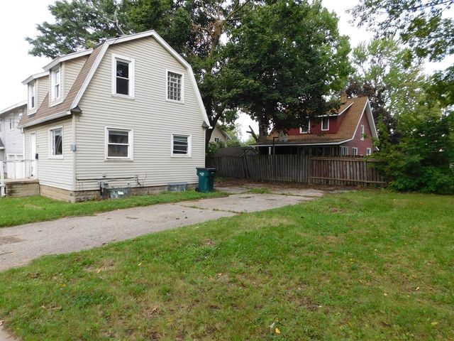 1009 Euclid Place, Lansing, MI 48912