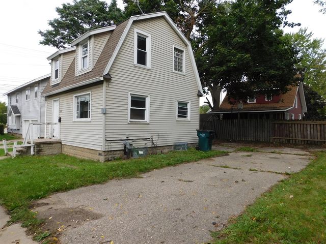 1009 Euclid Place, Lansing, MI 48912