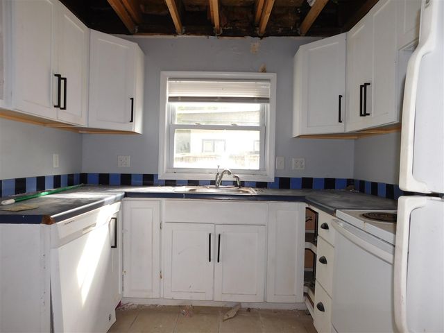 1009 Euclid Place, Lansing, MI 48912