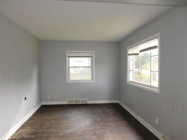 1009 Euclid Place, Lansing, MI 48912