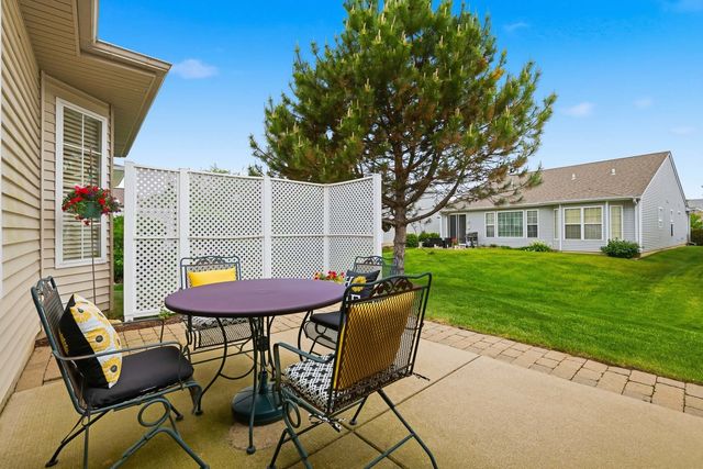 13372 Longmeadow Drive, Huntley, IL 60142