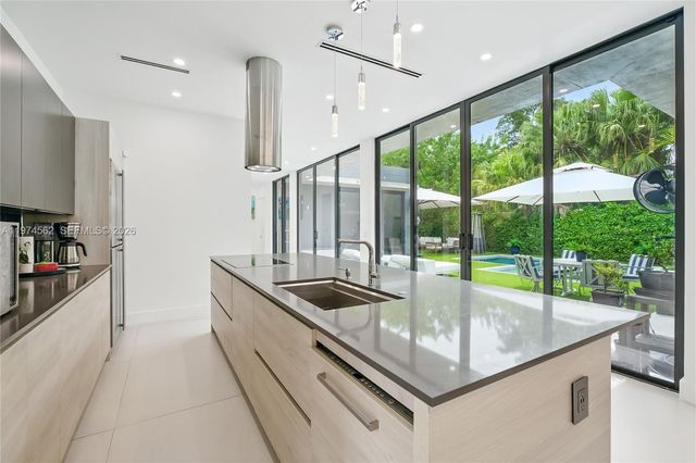 1845 NE 124th St, North Miami, FL 33181