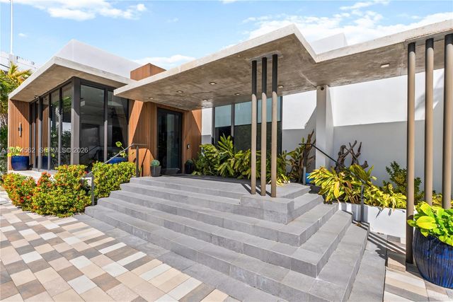 1845 NE 124th St, North Miami, FL 33181