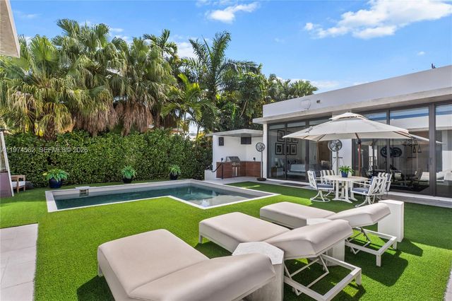 1845 NE 124th St, North Miami, FL 33181