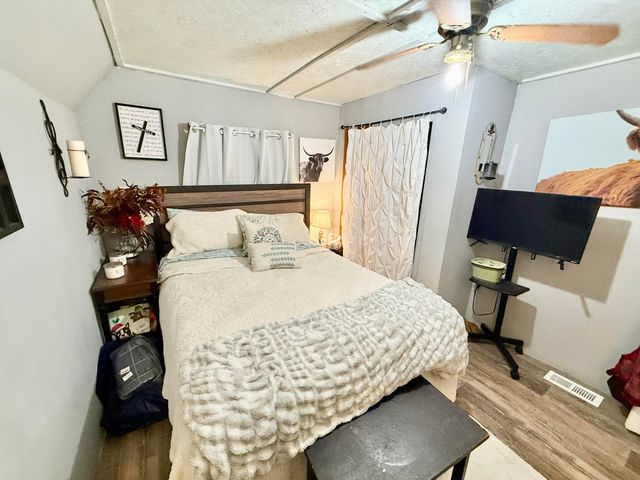 1312 Hens Nest Road, Whitley City, KY 42653