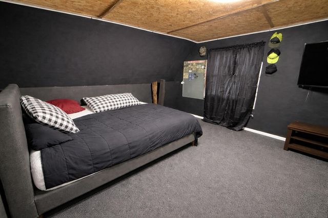 1312 Hens Nest Road, Whitley City, KY 42653