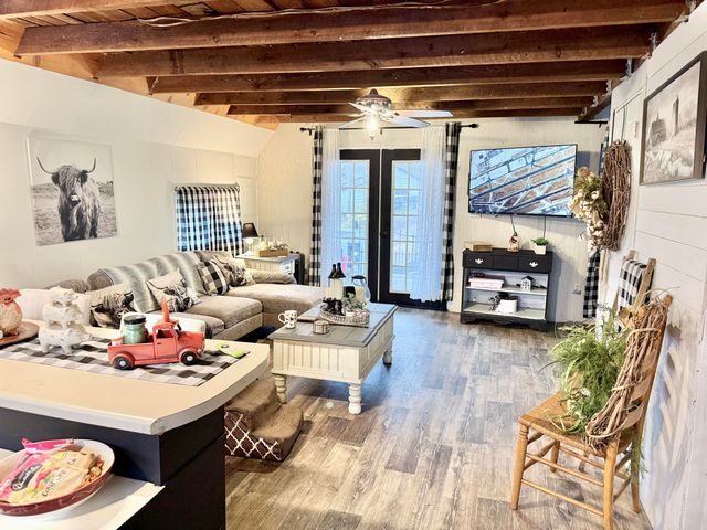 1312 Hens Nest Road, Whitley City, KY 42653