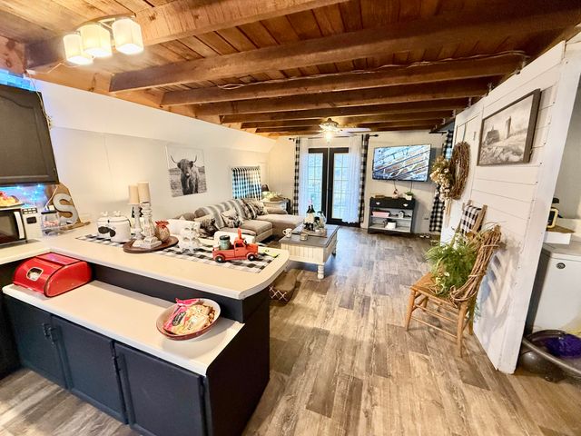 1312 Hens Nest Road, Whitley City, KY 42653