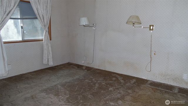 973 Davis Lake Road, Morton, WA 98356