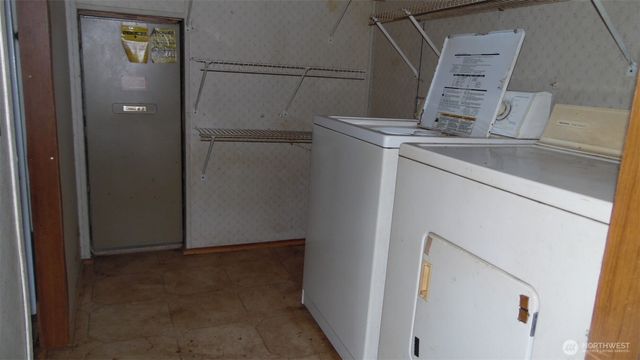 973 Davis Lake Road, Morton, WA 98356