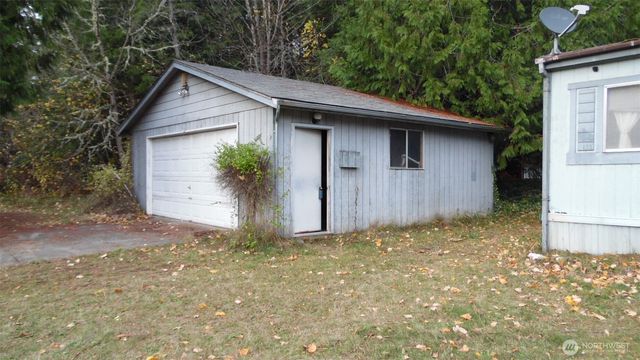 973 Davis Lake Road, Morton, WA 98356