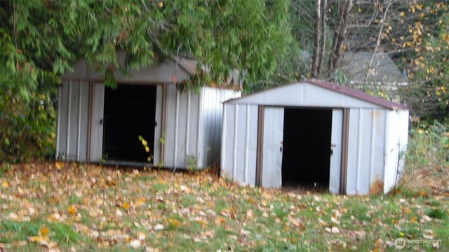 973 Davis Lake Road, Morton, WA 98356