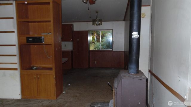 973 Davis Lake Road, Morton, WA 98356