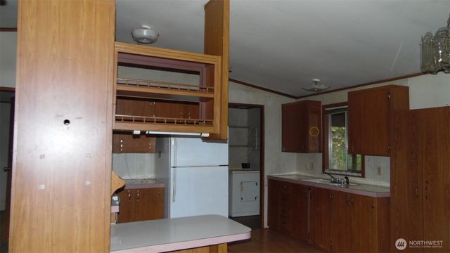 973 Davis Lake Road, Morton, WA 98356