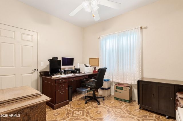 447 S Meadowood Lane, Sierra Vista, AZ 85635