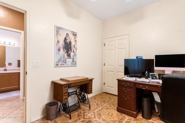 447 S Meadowood Lane, Sierra Vista, AZ 85635