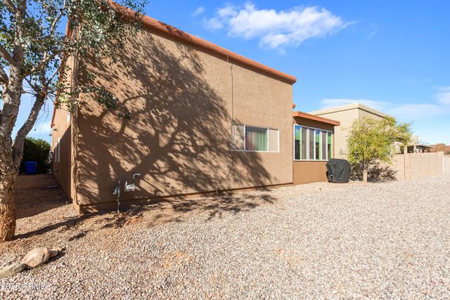 447 S Meadowood Lane, Sierra Vista, AZ 85635
