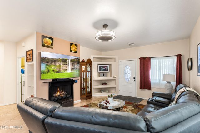 447 S Meadowood Lane, Sierra Vista, AZ 85635