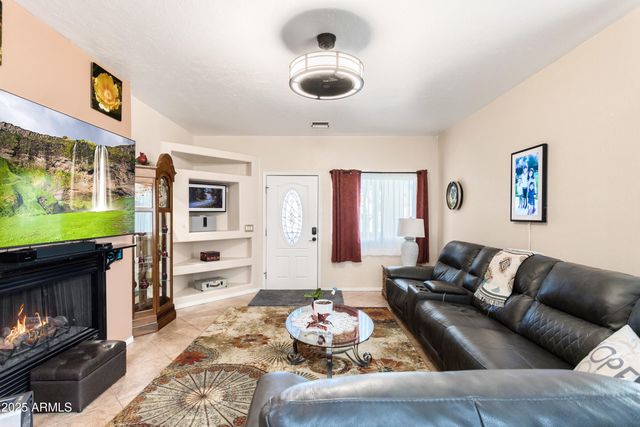 447 S Meadowood Lane, Sierra Vista, AZ 85635