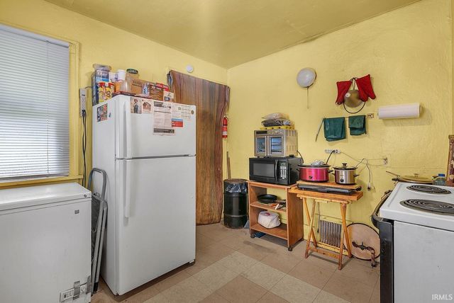1654 O'Brien St Street, South Bend, IN 46628