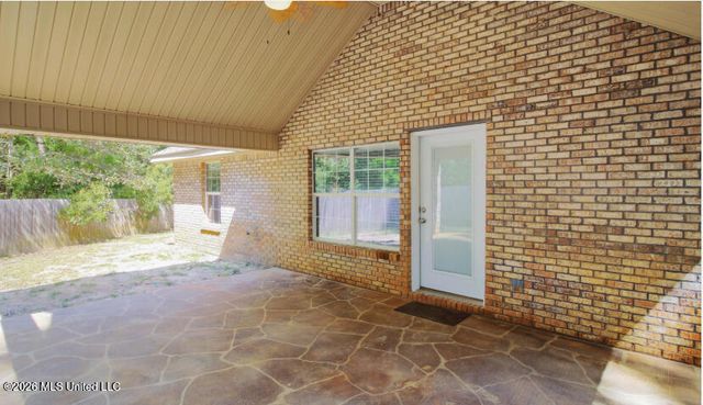 152 Sycamore Drive, Pass Christian, MS 39571