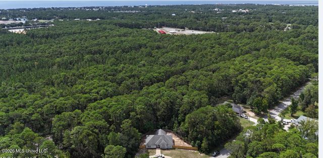 152 Sycamore Drive, Pass Christian, MS 39571