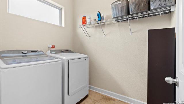 1040 Water Oak, Schertz, TX 78154