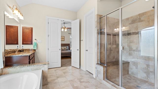 1040 Water Oak, Schertz, TX 78154