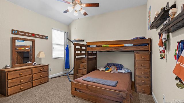 1040 Water Oak, Schertz, TX 78154