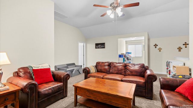 1040 Water Oak, Schertz, TX 78154