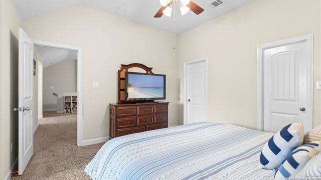 1040 Water Oak, Schertz, TX 78154