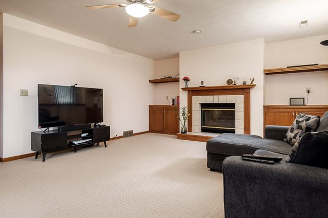 10966 China Berry Lane, Machesney Park, IL 61115