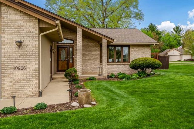 10966 China Berry Lane, Machesney Park, IL 61115