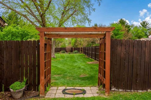 10966 China Berry Lane, Machesney Park, IL 61115