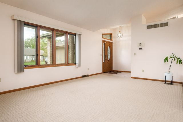 10966 China Berry Lane, Machesney Park, IL 61115