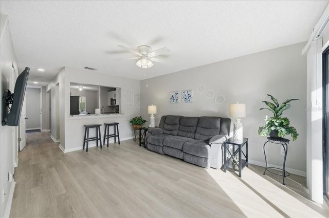 1453 HIGHLAND RIDGE CIRCLE, Brandon, FL 33510