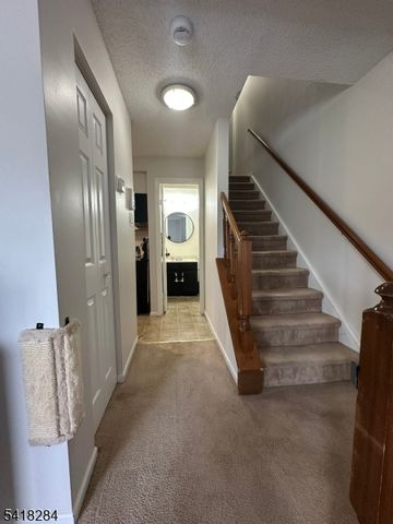 19 Amherst Ct, Hamburg Boro, NJ 07419