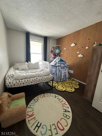 19 Amherst Ct, Hamburg Boro, NJ 07419