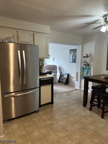 19 Amherst Ct, Hamburg Boro, NJ 07419