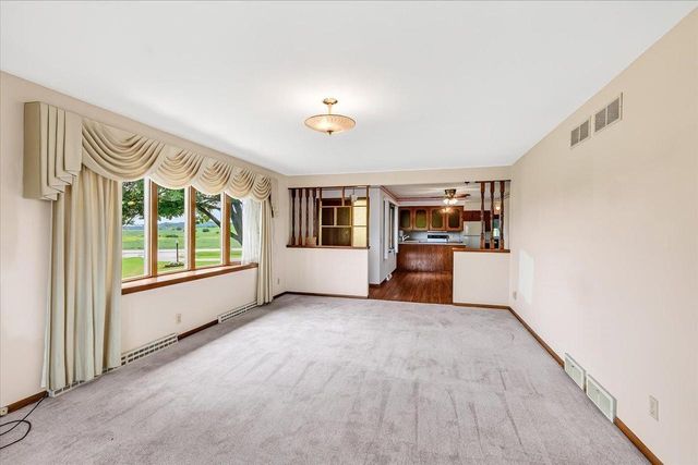 7124 Schneider Road, Middleton, WI 53562